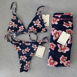 325v Acacia Swimwear Complete Isle Set (S/L)